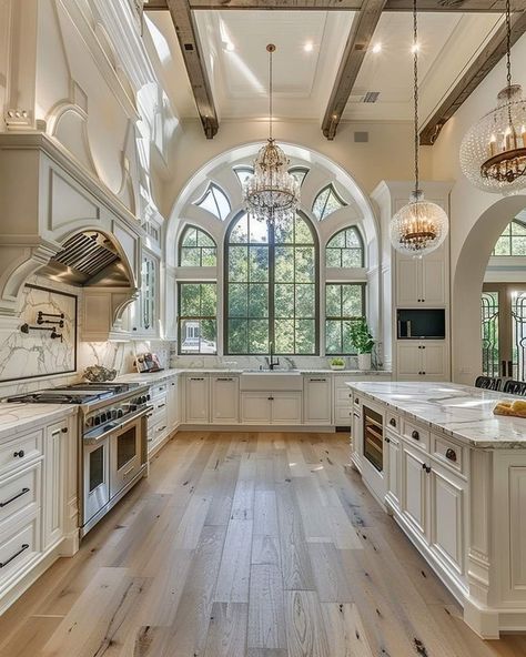 Old Money House, Dream House Aesthetic, Kitchen View, Aesthetic Old Money, Elegant Kitchen Design, Aesthetic Old, Modern House Interior, Dream Life House, Dream Kitchens Design