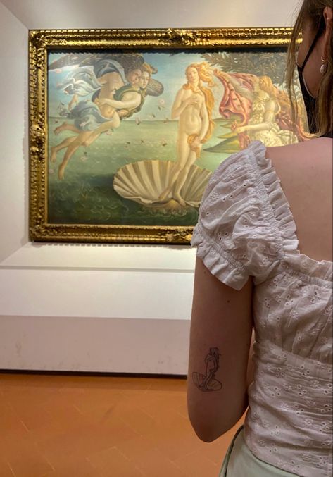 Birth Of Venus Tattoo, Swag Tattoo, Aphrodite Tattoo, Venus Tattoo, Italy Tattoo, Venus Painting, Circular Tattoo, Lavender Tattoo, Instagram Feed Planner