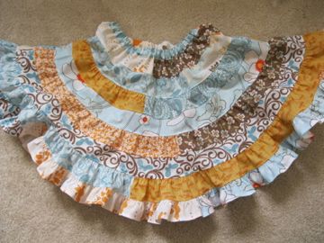 The Jelly Roll Twirl Skirt  This tutorial is for a straightforward, easy to sew twirl skirt. Be prepared for ultimate twirl! Sewing Long Skirt, Long Skirt Patterns, How To Make A Skirt, Long Skirt Pattern, Sewing Patterns Free Women, Roll Dress, Skirt Patterns, Toddler Skirt, Twirly Skirt