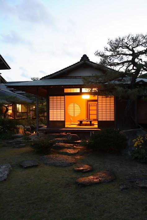 Special Places to Stay In Tokyo And Southern Japan Japanese Home Design, Japanese Tea House, Japanese Style House, Traditional Japanese House, Japan Architecture, Asian Architecture, House Design Ideas, Japanese Interior, Style Japonais