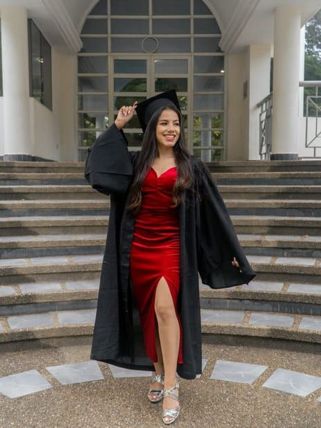 graduation outfit ideas: red long dress satin Convocation Outfit Graduation, Graduation Outfit Ideas High School, Convocation Outfit, Graduation Dress University, Graduation Outfit Ideas University, Graduation Ceremony Outfit, Graduation Outfits For Women, Graduation Outfit College, Graduation Dress College