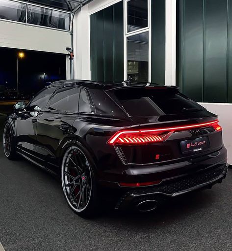 Gefällt 11.1 Tsd. Mal, 68 Kommentare - Audi Q8 (@q8_nation) auf Instagram: „Black Beast on 24's 🤤 _____________________________ Our Pages @fourrings_nation & @s8_nation…“ Audi Rsq8, Audi S5 Sportback, Audi A, New Luxury Cars, Auto Engine, Lux Cars, Audi S5, Audi Rs6, Audi A7