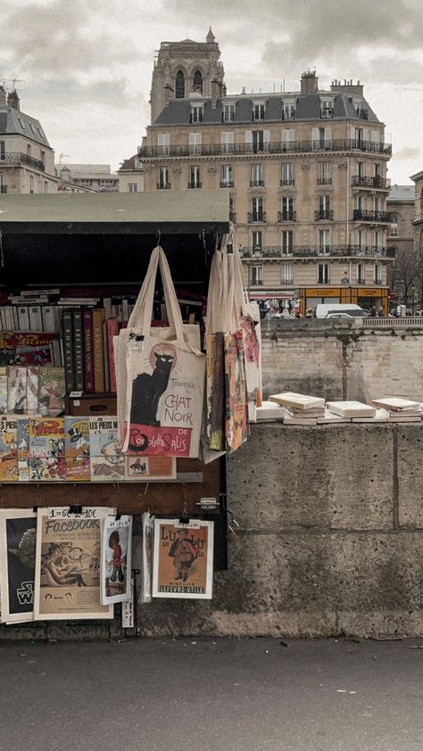 People In Paris Aesthetic, Paris Street Market, Paris Aesthetic Museum, Seine River Aesthetic, Parisian Lifestyle Aesthetic, Paris Lifestyle Aesthetic, Paris Summer Aesthetic, Paris Museum Aesthetic, Paris Street Aesthetic