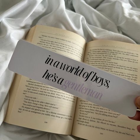 Taylor Swift Bookmarks, Taylor Swift Inspired, Romance Reader, Bookmark Handmade, Book Diy, Handmade Bookmarks, Book Marks, Romance Readers, List Ideas