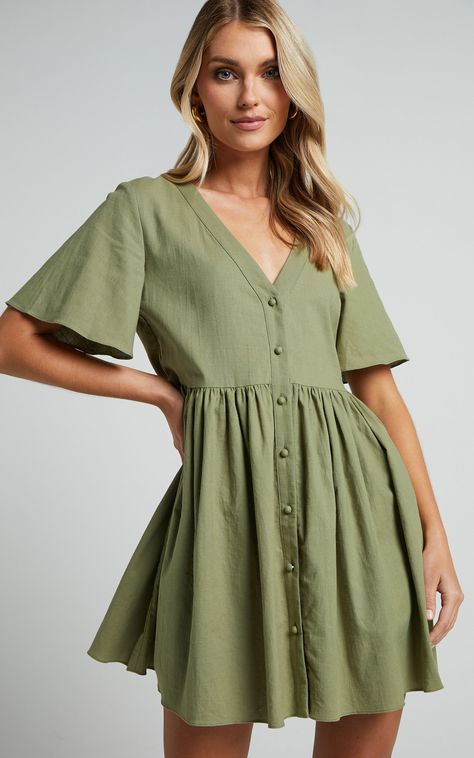 Staycation Mini Dress - Smock Button Up Dress in Khaki Lenin Dress, Semi Casual Outfit Women, Semi Casual Outfit, Size 8 Fashion, Short Summer Dresses, Scarf Top, Cotton Clothing, Cute Fit, Button Up Dress