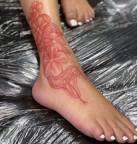 Word Tattoos For Women, Cute Thigh Tattoos, Hand Tattoos For Girls, Cute Hand Tattoos, Pretty Hand Tattoos, Red Tattoo, Foot Tattoos For Women, Tattoos For Black Skin, Red Ink Tattoos