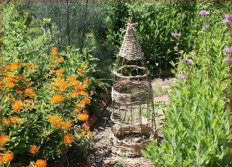 Tomato Cage Crafts, Hand Water Pump, Spring Peas, Garden Obelisk, Paint Fireplace, Modern Plant Stand, Paper Rosettes, Tomato Cages, Plant Supports