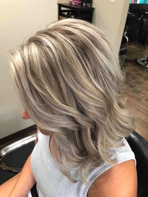 Lowlights For Ash Blonde Hair, Covering White Hair With Highlights, Dark Foils In Blonde Hair, Blended Foil Highlights, Brown And Blonde Foils, Blonde Highlight Colors, Foils For Grey Hair, Full Foil Highlights Blonde Short Hair, Ash Blonde With Lowlights Fall