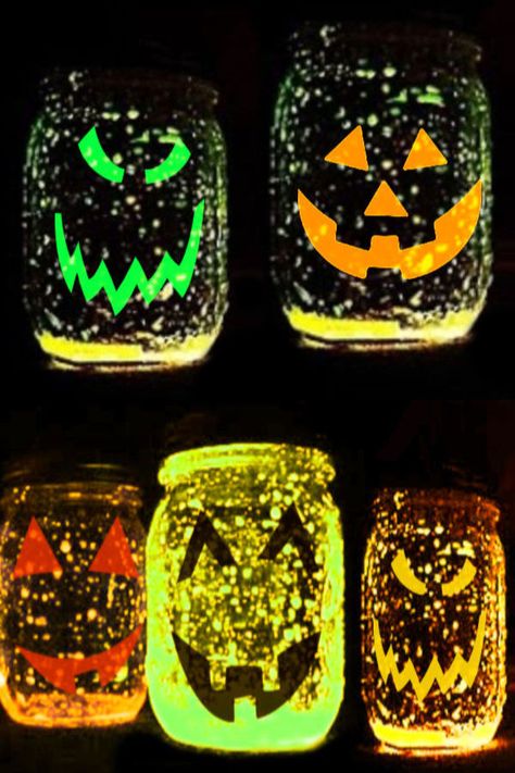 Glow Stick Halloween Decorations, Glow Stick Halloween Crafts, Halloween Glowstick Ideas, Halloween Mason Jar Lanterns, Glow Day Craft, Halloween Lantern Craft, Halloween Glow Stick Ideas, Glow Stick Crafts, Glow Stick Jars