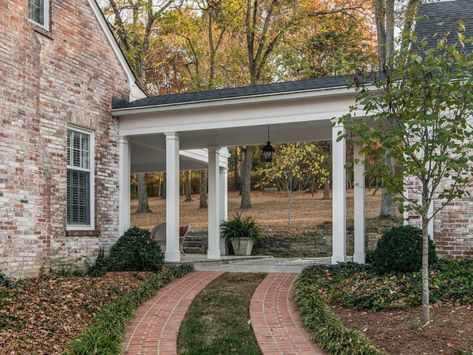 12 Carports That Are Actually Attractive | DIY Pergola Altan, Garden Curb Appeal, Carport Addition, Carport With Storage, Curb Appeal Ideas, Pergola Carport, Brick Path, Covered Walkway, Carport Garage