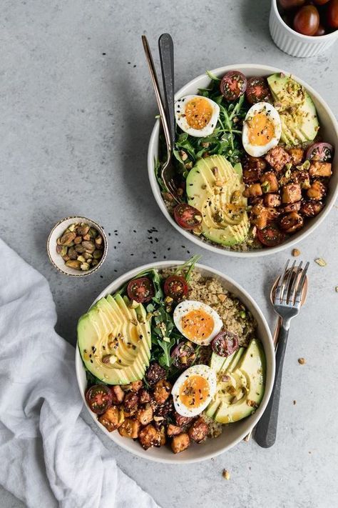 Tofu Avocado, Snack Sani, Sesame Tofu, Quinoa Bowls, Plats Healthy, Meatless Monday Recipes, Pasti Sani, Idee Pasto, Lunch Bowl