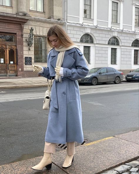 Light Blue Coat Outfit, Blue Coat Outfit, Blue Outfit Winter, Modest Casual Outfits, World Fashion, Label M, Winter Fashion Outfits Casual, Blue Coat, Winter Outfit Inspiration