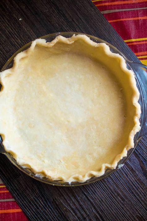 This pie crust is flaky, delicious and so easy to make. Whether you have a Food Processor or not, you can easily make a perfect pie crust No Chill Pie Crust Recipe, No Chill Pie Crust, Crust Recipe Easy, Pie Crust Recipe Easy, Pumpkin Pie Recipe Easy, Easy Pie Crust, Pie Crust Recipe, Perfect Pie Crust, Easy Pumpkin Pie