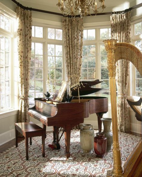 19 Creative Ways How To Decorate Living Room with Piano Piano Room Design, Grand Piano Living Room, Grand Piano Room, Piano Living Rooms, Traditional Design Living Room, Living Room New York, Stylish Room Decor, Piano Decor, Grand Pianos