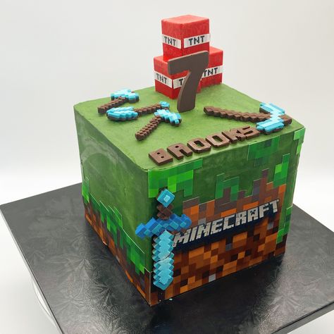 Minecraft Square Cake Ideas, Minecraft Cake Square, Minecraft Birthday Cake Buttercream, Minecraft Square Cake, Minecraft Cake Ideas Boys, Minecraft Block Cake, Minecraft Dort, Birthday Cake Minecraft, Minecraft Cake Ideas