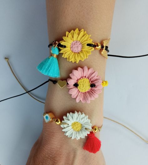 Polymer Clay Flower Jewelry, Rakhi Design, Terracotta Jewellery, Polymer Clay Diy, Clay Bracelet, Diy Bracelets Easy, Clay Flower, Diy Resin Art, Handmade Fashion Jewelry