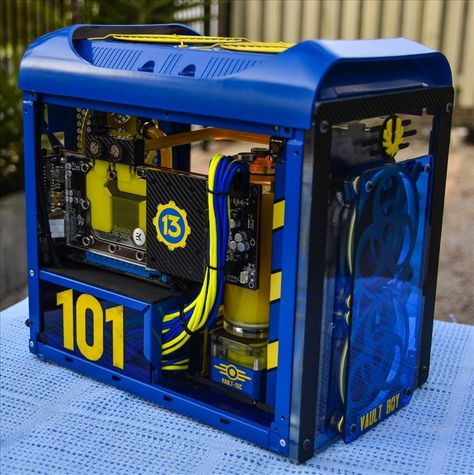 Just when I thought I was creative... Alter Computer, Custom Computer Case, Gaming Pc Build, Fallout Game, Computer Build, Custom Computer, Pc Gaming Setup, Custom Pc, Gaming Pcs