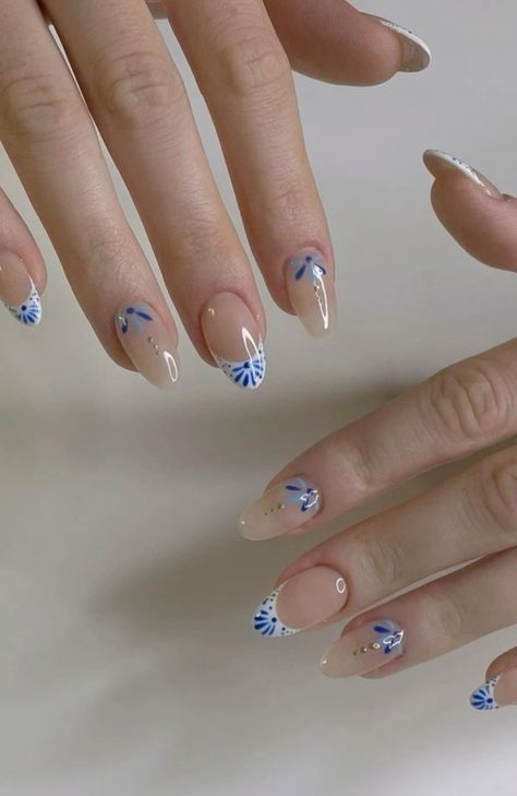 Italian Inspired Nails, Amalfi Nails, Italian Summer Nails, Italy Nails Design, Nails For Italy, Italy Inspired Nails, Italian Nails Trends, Italian Nails, Europe Nails