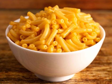 Move Over Kraft, This New Boxed Mac and Cheese Is All I Want for Dinner Mac And Cheese Without Milk, Kraft Mac And Cheese, Kraft Mac N Cheese, Boxed Mac And Cheese, Homemade Cheese Sauce, Creamy Macaroni And Cheese, Best Mac And Cheese, Mac N Cheese Recipe, Macaroni Cheese