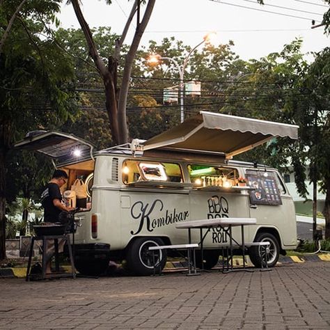 Kombi Food Truck, Food Truck Events, Coffee Food Truck, Mobile Cafe, Coffee Trailer, Mobile Food Cart, Street Coffee, Mobile Food Trucks, Coffee Shop Bar