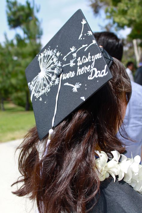 Really sweet message, missing dad was here designed on her grad cap Gcu Graduation, College Caps, Senior Caps, Graduation Cap Designs College, Graduation Goals, Disney Graduation Cap, Graduation Tshirt, Funny Graduation Caps, Graduation Hats