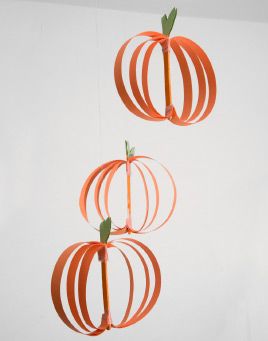 Halloween Kids Crafts, Quick Halloween Crafts, Paper Pumpkin Craft, Halloween Crafts To Sell, Halloween Decorations For Kids, Paper Pumpkins, Fall Arts And Crafts, Easy Halloween Decorations, Adornos Halloween