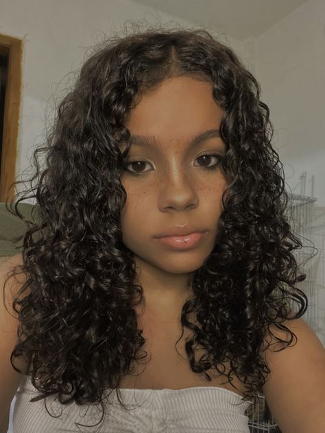 Dark Brown Hair Curly, Brown Curly Hair Girl, Mixed Girl Curly Hair, Lob Curly Hair, Latino Girls, Mixed Beauty, Chasing Shadows, Mixed Girl Hairstyles, Hair Short Curly