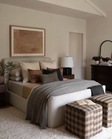 Shoppe Amber Interiors on Instagram: "Guest bedroom essentials! Become the perfect host and explore all the thoughtful and cozy details to help your guests feel right at home. #shoppeliving" Shoppe Amber Interiors, Bedroom Essentials, Amber Interiors, Ivory Area Rug, Decoration Inspiration, Bedroom Inspo, My New Room, Guest Bedroom, Bedroom Makeover