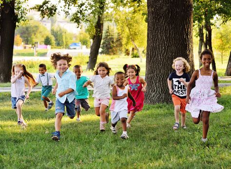 The Very Best 2019 Brooklyn Day Camps for Kids! Nyc With Kids, Youth Programs, Free Lesson Plans, Day Camp, Free Summer, School Time, Girl Running, Camping With Kids, The Grass