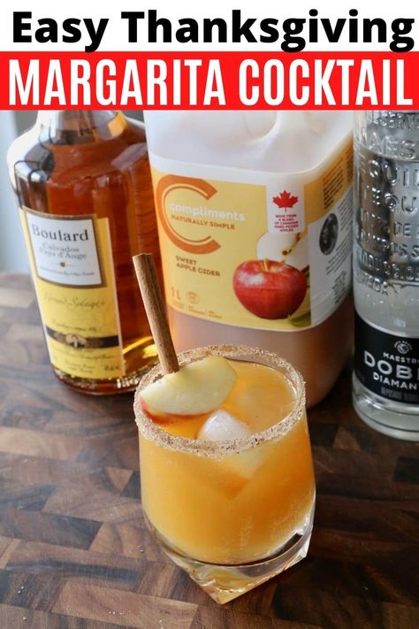 Thanksgiving Margarita, Apple Cider Juice, Fall Drink Recipes, Mexican Cocktails, American Thanksgiving, Flavored Margaritas, Apple Slice, Spiced Drinks, Tequila Cocktail