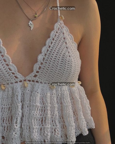 crochet clothes Summer Top ideas useful diy projects cute crochet tops aesthetic Free pattern Crocheted Tops Aesthetic, Crochet Fancy Top, Crochet Cloth Pattern, Cute Crochet Summer Tops, Summer Crochet Outfits, Crochet Inspo Ideas, Crochet Summer Ideas, Cold Shoulder Top Pattern, Summer Crochet Ideas