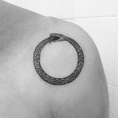 Snake Eating Itself Tattoo Design, Cousin Tattoos, Karma Tattoo, Ouroboros Tattoo, Serpent Tattoo, Snake Tattoos, Circle Tattoo, Tattoo Pictures, Healing Tattoo