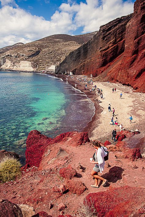 Red Beach, Santorini - goals to go there Red Beach Santorini, Grecia Santorini, Santorini Grecia, Red Beach, Voyage Europe, Santorini Greece, San Sebastian, Greece Travel, Macedonia