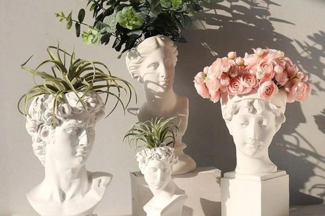 Greek Goddess Statue, Retro Living Rooms, Vase Crafts, Head Planters, Goddess Statue, Indoor Flowers, Head Vase, Floral Vase, Resin Flowers