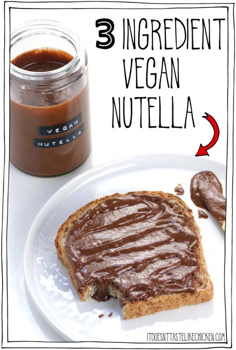 The best homemade vegan Nutella recipe is here!! Just 3 ingredients and 15 minutes is all it takes to make the most amazing chocolate hazelnut spread that tastes just like the real thing, except better! Spread it on toast, use it in baking, fill a vegan croissant, or just eat it off the spoon! Homemade Nutella Recipes, Nutella Recipe, Vegan Chocolate Recipes, Best Vegan Desserts, Vegan Nutella, Breakfast Recipes Sweet, Homemade Nutella, Vegan Dark Chocolate, Like Chicken