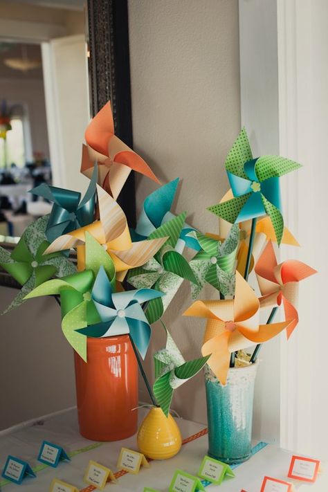 Still obsessed with pinwheels Pinwheel Wedding Decor, Pinwheel Centerpiece Ideas, Simple Baby Birthday, Pinwheel Centerpiece, Pinwheel Decorations, Pinwheel Wedding, 45th Birthday Gifts, Bar Mitzvah Party, Pinwheels Paper