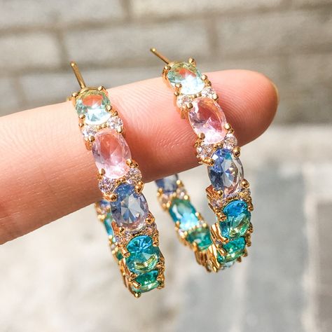 Big Hoop Earrings, Zircon Jewelry, European Women, Earring Gold, Cz Jewelry, Cubic Zirconia Earrings, Jewelry Lookbook, Colorful Jewelry, Ring Pendant Necklace