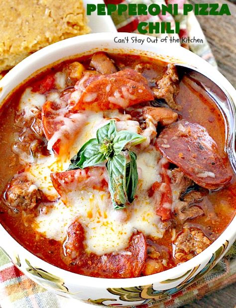 Pizza Chili, Chili Pizza, Chili Cook Off, Stewed Tomatoes, Tex Mex Recipes, Chili Recipe, Contest Winning, Tex Mex, Chili Recipes