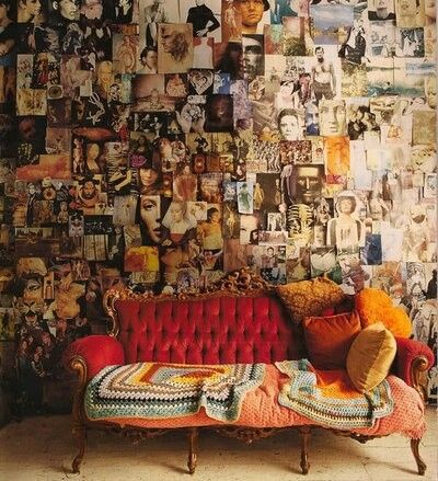 90s grunge inspired decor room bedroom Bohemian Decor Inspiration, Shabby Chic Interior Design, Red Couch, Shabby Chic Interiors, Bohol, Chic Interior, Design Del Prodotto, World Of Interiors, Inspiration Wall