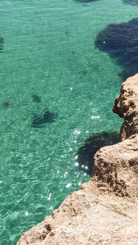 Cliff With Water, Hidden Beach Aesthetic, Beach Cliff Aesthetic, Preppy Cliff Jumping Background, Martha Core Aesthetic, Cliff Jumping Aesthetic, Beach Water Aesthetic, Boho Beach Aesthetic, Treasure Core