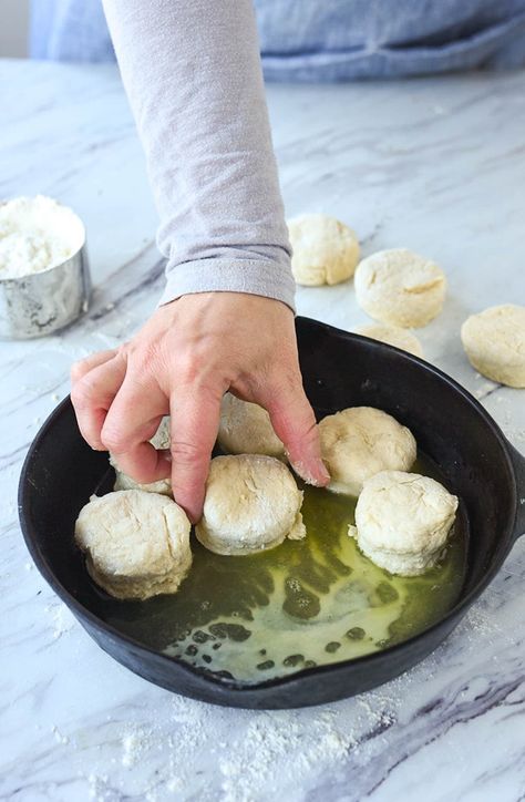 Angel Biscuits are the perfect combination of a flaky biscuit and a delicious yeast roll.  The dough can be refrigerated and the biscuits baked later. Iron Skillet Biscuits, Old Fashioned Biscuits, Skillet Biscuits, Yeast Roll, Angel Biscuits, Easy Homemade Biscuits, Buttery Rolls, Skillet Bread, Easy Biscuit Recipe