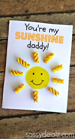 You're my Sunshine Father's Day card for kids to make! Just take some noodles and paint! #kidscraft Boy Crafts, Kids Fathers Day Crafts, Diy Father's Day Crafts, Fathers Day Art, Father's Day Activities, Diy Father's Day Gifts, Daycare Crafts, Fun Baby, Father's Day Diy