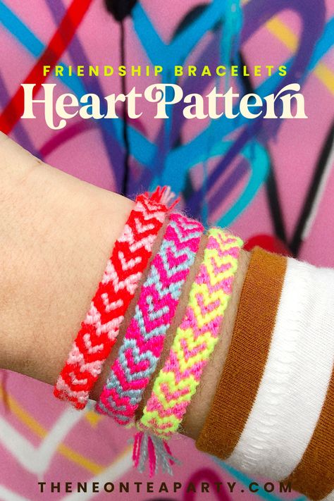 Learn to make a repeating heart friendhip bracelet using this easy friendship bracelet technique! Heart Pattern Friendship Bracelet, Heart Friendship Bracelet Pattern, Heart Knot Bracelet, Friendship Bracelet Diy, Heart Friendship Bracelet, Friendship Bracelet Knots, Friendship Bracelet Kit, Cool Friendship Bracelets, Friendship Bracelets Easy