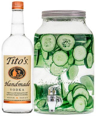 Cucumber Martini | Tito's Handmade Vodka Titos Vodka Punch Recipes, Texas Tea Recipe, Cucumber Martini Recipe, Vodka Mixed Drinks, Vodka Punch, Summer Punch, Hard Apple Cider, Punch Drinks, Punch Recipe