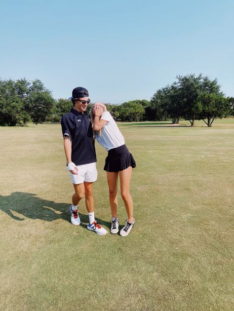 Cute Couple Pics Golf, Golf Relationship Goals, Cute Golf Couples Pictures, Golfing With Boyfriend, Matching Golf Outfits Couples, Golf Boyfriend Aesthetic, Golf Girlfriend Aesthetic, Preppy Couple Aesthetic, Golf Couple Goals