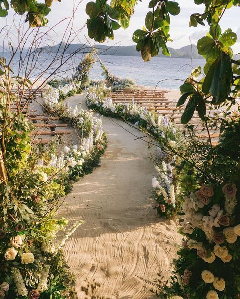 Gideon Hermosa on Instagram: “@missizacalzado’s wall to forever:) #Gideonized 📸 @josephgatz #BecomingMrsWintle” Cheap Wedding Table Centerpieces, Beach Wedding Aisles, Beach Wedding Locations, Beach Wedding Decorations Reception, Beach Wedding Centerpieces, Beach Theme Wedding Invitations, Beach Wedding Flowers, Beach Wedding Inspiration, Destination Wedding Locations