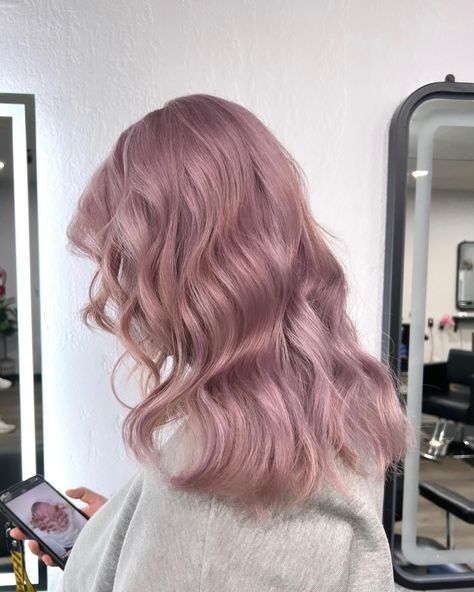 Mauve Pink Hair, Periwinkle Hair, Light Magenta, Magenta Hair, Arctic Fox Hair Color, Pastel Pink Hair, Frosé, Lilac Hair, How To Lighten Hair