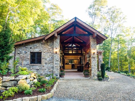 Stone Barn in Cashiers, NC Horse Stables Small, Equine Facility Design, Horse Farm Layout, Small Stable, Horse Stables Design, Equine Facility, Small Horse Barns, Equestrian Stables, Equestrian Barns