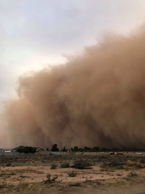 Dust Storm Aesthetic, Sand Storm Aesthetic, Sandstorm Aesthetic, Dust Aesthetic, Sand Storm, Burning City, Incredible Photos, Memoirs Of A Geisha, Wild Weather