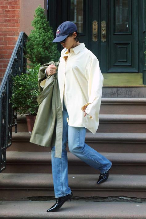 Taylor Russell Knows the Secret Sauce of Masterclass Menswear Stile Casual Chic, Taylor Russell, New York Street Style, Mode Inspo, 여자 패션, Fall Winter Outfits, Fashion Killa, Mode Outfits, Outfit Inspirationen